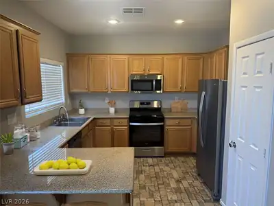 11762 Pine Shadows Street, Las Vegas, NV 89183 Kitchen