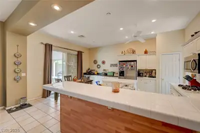2970 Matese Drive, Henderson, NV 89052 Kitchen