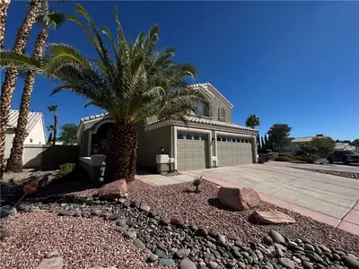 2208 Marble Gorge Drive, Las Vegas, NV 89117 Front of Structure
