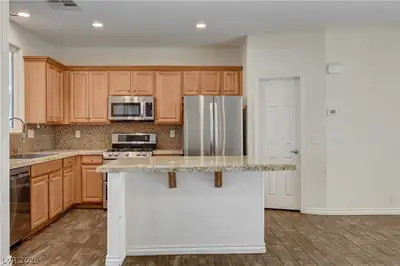 3604 Kingfishers Catch Avenue, North Las Vegas, NV 89084 Kitchen
