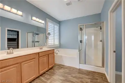 3604 Kingfishers Catch Avenue, North Las Vegas, NV 89084 Primary Bathroom