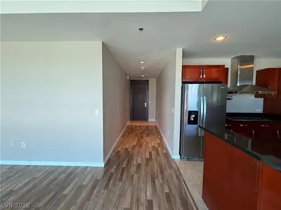 4575 DEAN MARTIN Drive 2008 Las Vegas, NV 89103