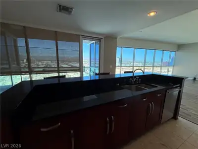 4575 DEAN MARTIN Drive 2008, Las Vegas, NV 89103 