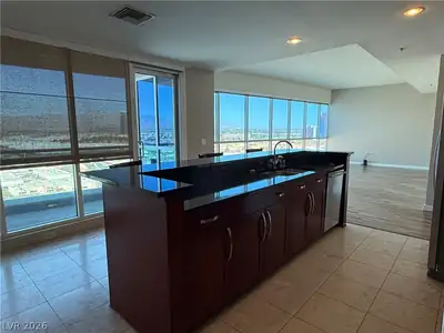 4575 DEAN MARTIN Drive 2008, Las Vegas, NV 89103 