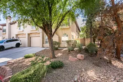 2625 Pebblegold Avenue, Henderson, NV 89074 Front of Structure
