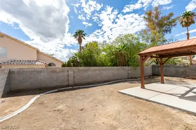 1415 Bent Arrow Drive, North Las Vegas, NV 89031 Yard