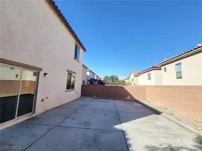 8142 Pinecrest Falls Street, Las Vegas, NV 89113 Yard