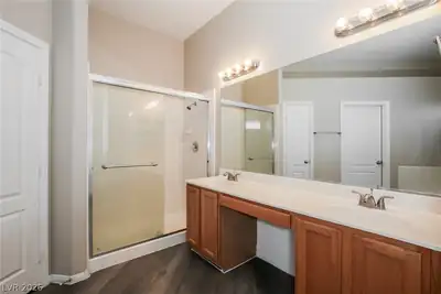 144 La Mirada Drive, Henderson, NV 89015 Primary Bathroom