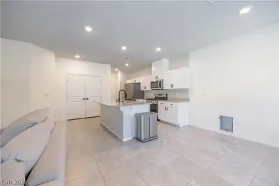 3760 Ramura Avenue, North Las Vegas, NV 89084 Kitchen