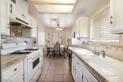 6361 Canyon Dawn Avenue, Las Vegas, NV 89108 Kitchen