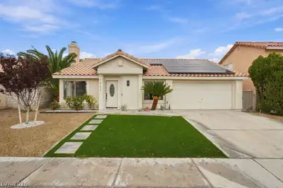 1650 Walingwood Drive, North Las Vegas, NV 89031 Front of Structure