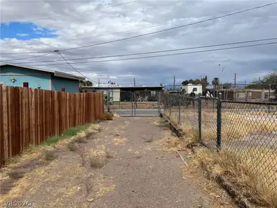 15 Washington Way, Henderson, NV 89015 Yard
