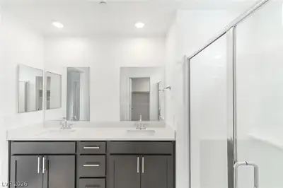 860 Metromont Court, Henderson, NV 89011 Primary Bathroom