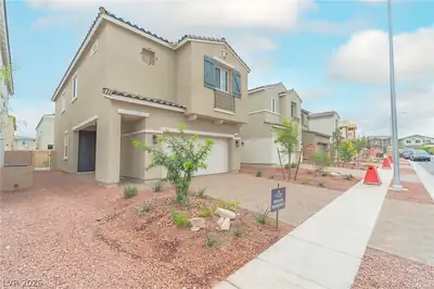 860 Metromont Court, Henderson, NV 89011 Front of Structure
