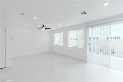860 Metromont Court, Henderson, NV 89011 Living Room