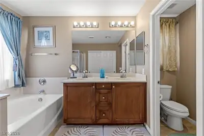 11270 Victoria Medici Street, Las Vegas, NV 89141 Primary Bathroom
