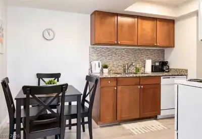 4200 South Valley View Boulevard 3053, Las Vegas, NV 89103 Kitchen