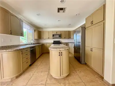 4748 Hamburg Street, Las Vegas, NV 89147 Kitchen