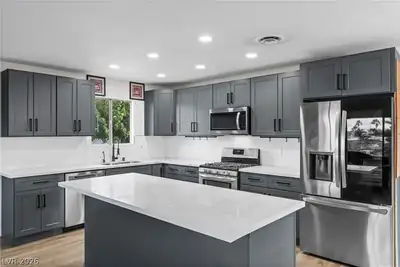 5077 Stampa Avenue, Las Vegas, NV 89146 Kitchen