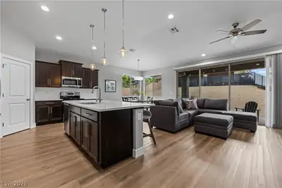 1401 Stonewall Bend, Mesquite, NV 89027 Living Room