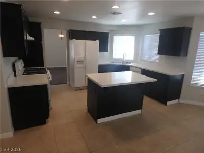 8421 GILLETTE Avenue -, Las Vegas, NV 89117 Kitchen