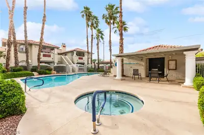 6832 Elm Creek Drive 204, Las Vegas, NV 89108 