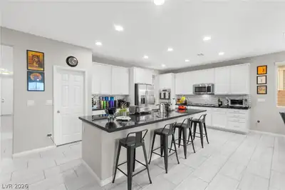 7148 Flora Lam Street, Las Vegas, NV 89166 