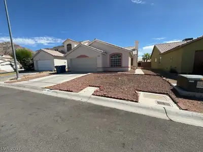 6643 Fallona Avenue, Las Vegas, NV 89156 Front of Structure