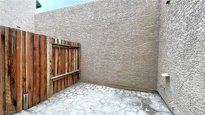 6750 Del Rey Avenue 123, Las Vegas, NV 89146 Patio