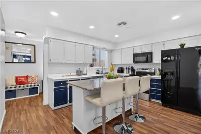 4014 Avonwood Avenue, Las Vegas, NV 89121 Kitchen
