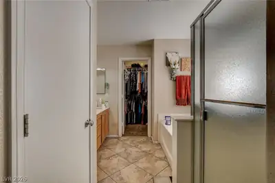 5901 Running Wind Court, Las Vegas, NV 89131 Primary Bathroom