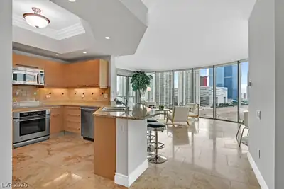 322 Karen Avenue 1508, Las Vegas, NV 89109 Kitchen
