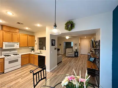 4912 Shady Rim Court, Las Vegas, NV 89131 Kitchen
