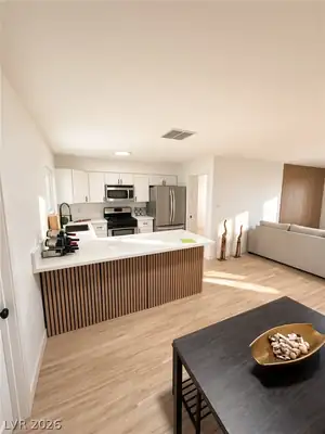 864 Parkhurst Street, Las Vegas, NV 89110 Kitchen