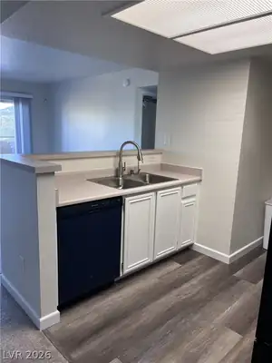 8070 West Russell Road 2115, Las Vegas, NV 89113 Kitchen
