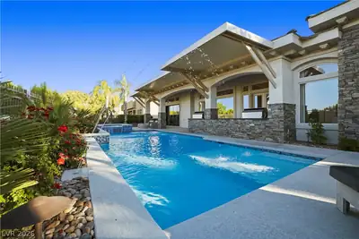 9320 Tournament Canyon Drive, Las Vegas, NV 89144 Pool