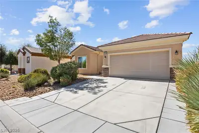 7725 Island Rail Drive, North Las Vegas, NV 89084 Front of Structure