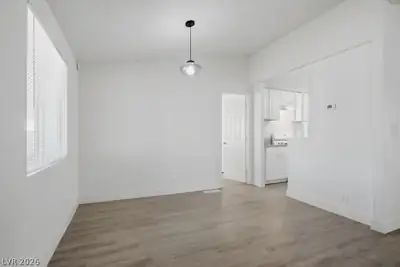 3300 Death Valley Drive, Las Vegas, NV 89122 Dining Area