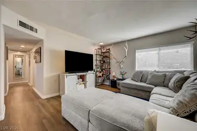 290 West Basic Road, Henderson, NV 89015 Living Room