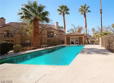 3450 Erva Street 261, Las Vegas, NV 89117 Pool