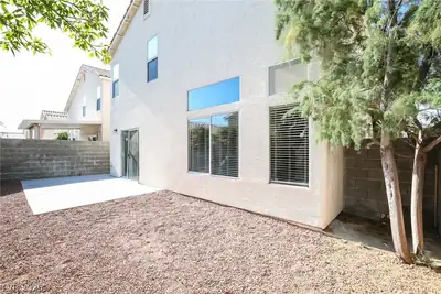 5013 Drifting Creek Avenue, Las Vegas, NV 89130 Yard