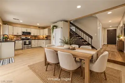 3268 Liahona Way, Las Vegas, NV 89121 Dining Area