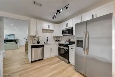209 Ramsey Street, Las Vegas, NV 89107 Kitchen