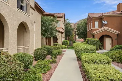 10150 Cedar Key Avenue 104, Las Vegas, NV 89129 Yard