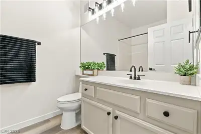 10150 Cedar Key Avenue 104, Las Vegas, NV 89129 Bathroom