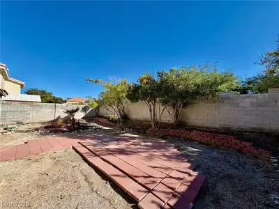 8605 GILMORE Avenue, Las Vegas, NV 89129 Yard