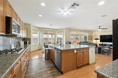 9203 White Waterfall Avenue, Las Vegas, NV 89149 Kitchen