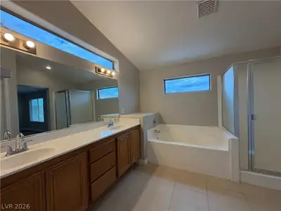 6084 Villa Trieste Court, Las Vegas, NV 89113 Primary Bathroom