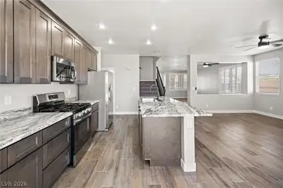 1078 Silver Star Street, Henderson, NV 89002 Kitchen