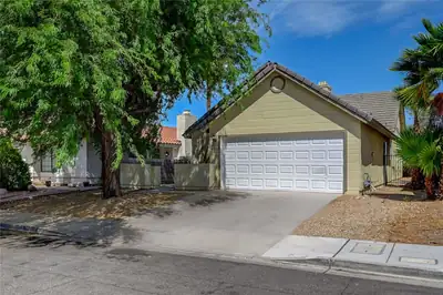 386 El Pico Drive, Henderson